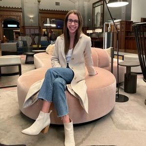 Meet your Posher, Talia